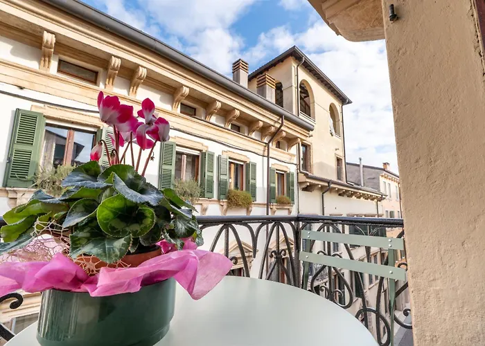 The Space Arena 100m Διαμέρισμα