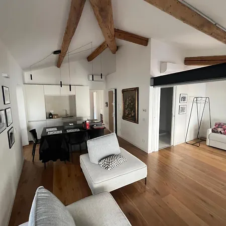 公寓 The Space Arena 100m *